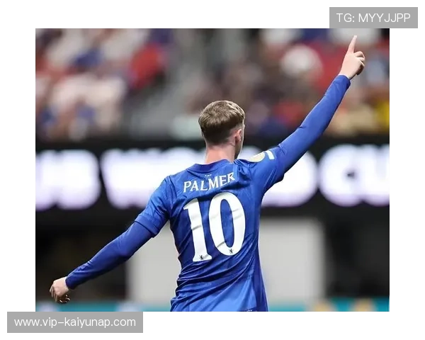 切尔西中路直塞成功，帕尔默单刀破门显神勇