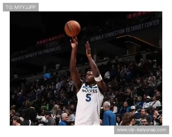 兰德尔背转身跳投手感柔和稳稳入框——遇见一双鞋，遇见更稳的自己